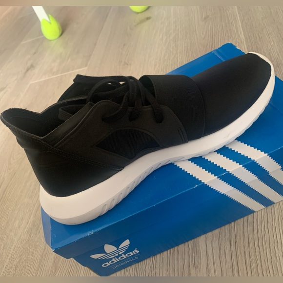 ADIDAS TUBULAR DEFIANT - BLACK (6.5W) - Picture 1 of 3